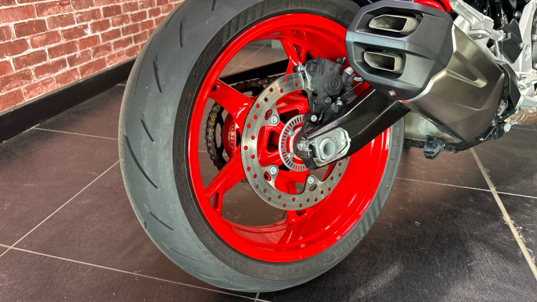 BMW F900 R (25MY)